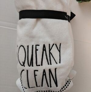 Rae Dunn S/2 Squeaky Clean Velour Hand Towels.